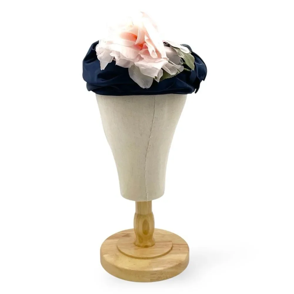 Vintage 1950s Navy Blue Hat Pink Flower Trim Size 22 1/2 Pillbox Fascinator - Picture 8 of 15